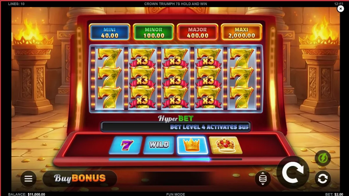 Interface do jogo Crown Triumph 7s Hold and Win com símbolos de frutas e elementos reais